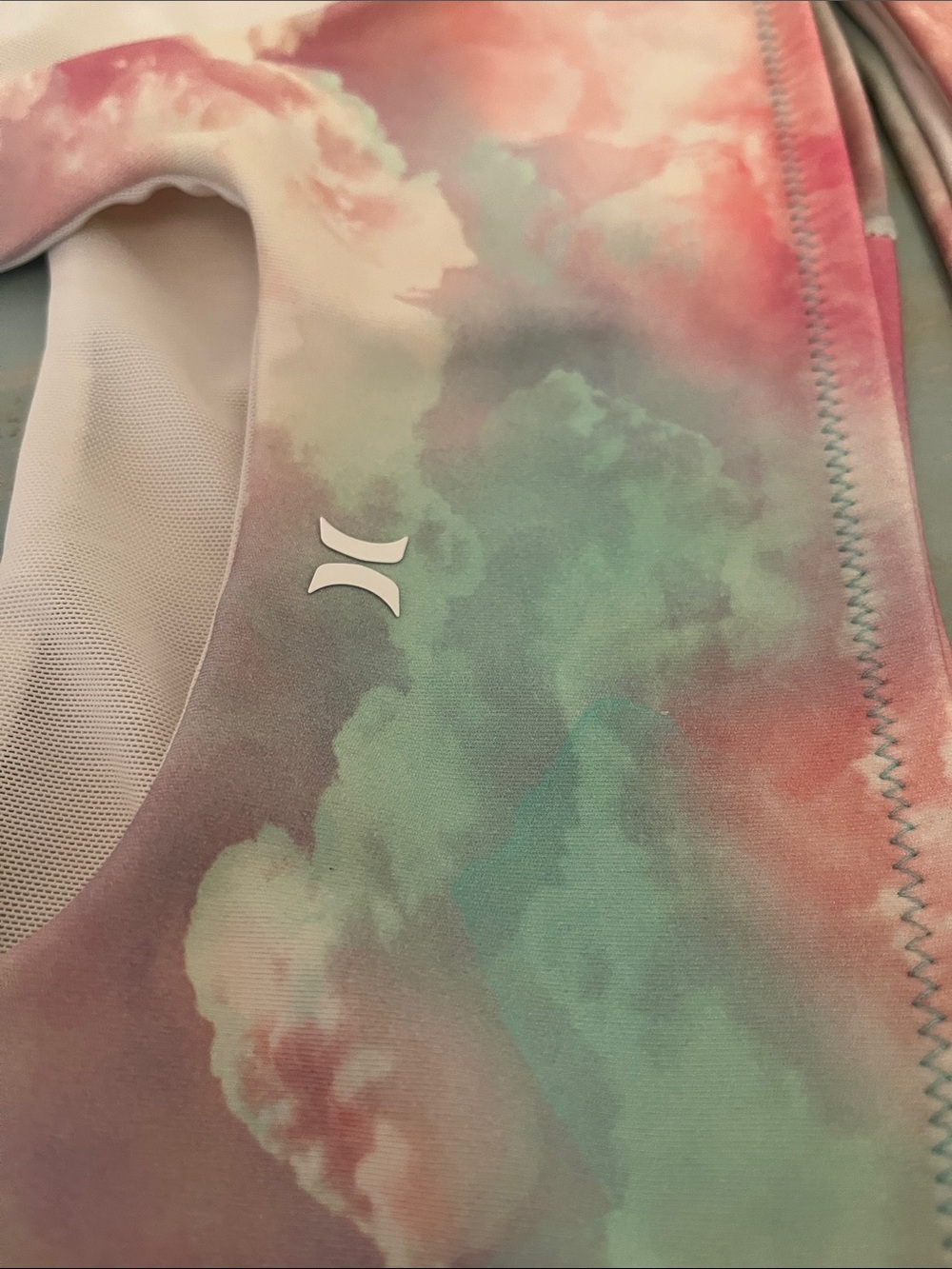 Hurley Medium Watercolour Cloud Wash Pastel Bikini Set - Picture 15 of 15